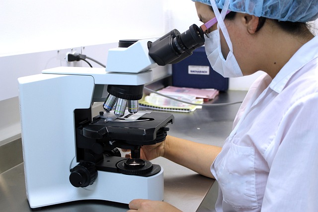 高性能火焰復合劑火貼劑：通過精確調節(jié)粘度和熔融特性，確保在火焰噴射過程中均勻熔融，實現對各種基材的快速、牢固粘接